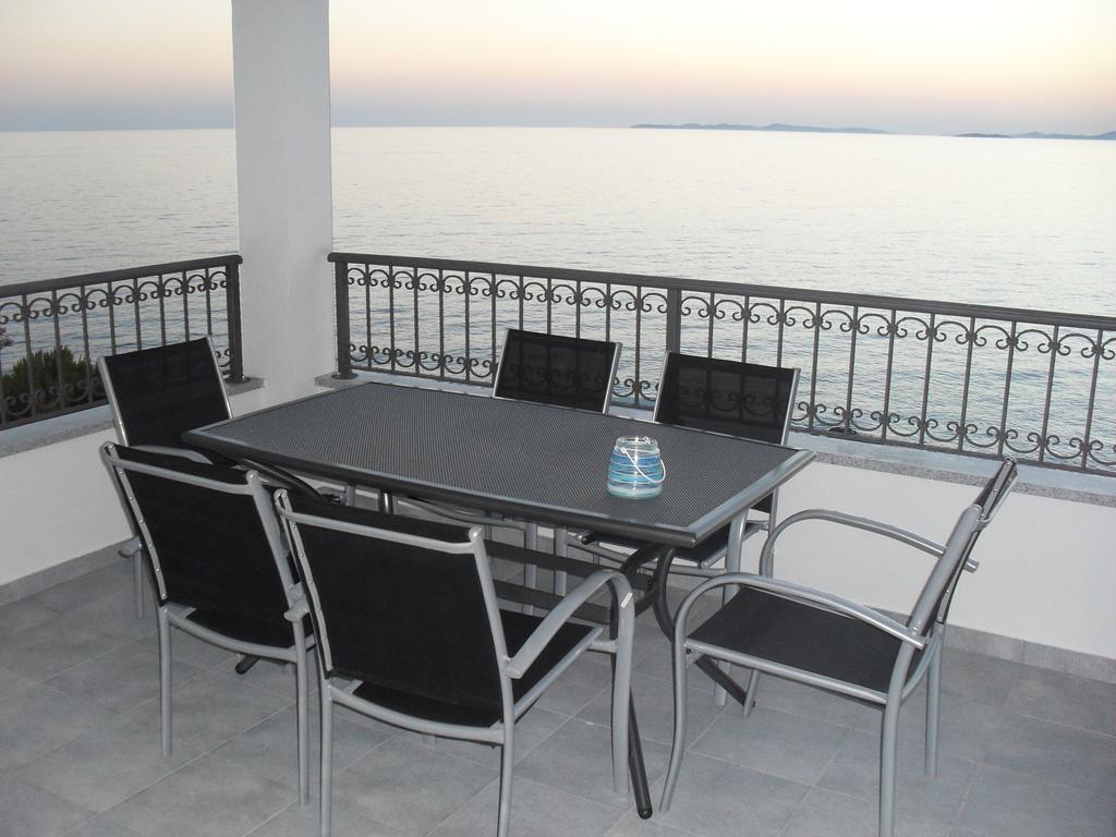 Apartments Govic Primošten Chambre photo