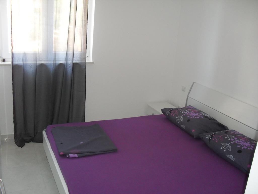 Apartments Govic Primošten Chambre photo