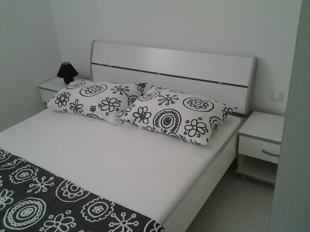 Apartments Govic Primošten Chambre photo