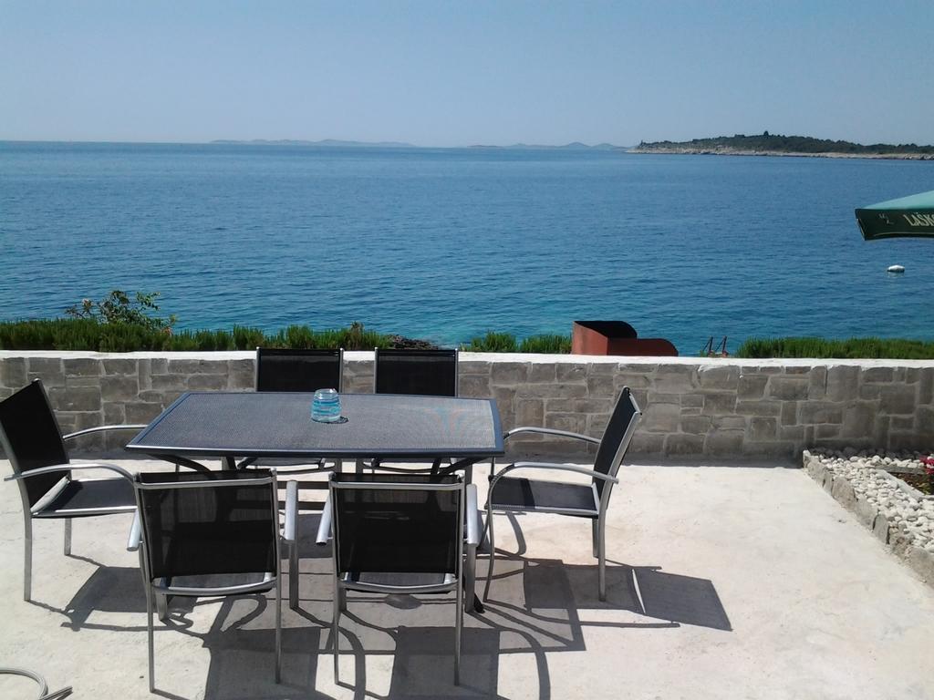 Apartments Govic Primošten Chambre photo